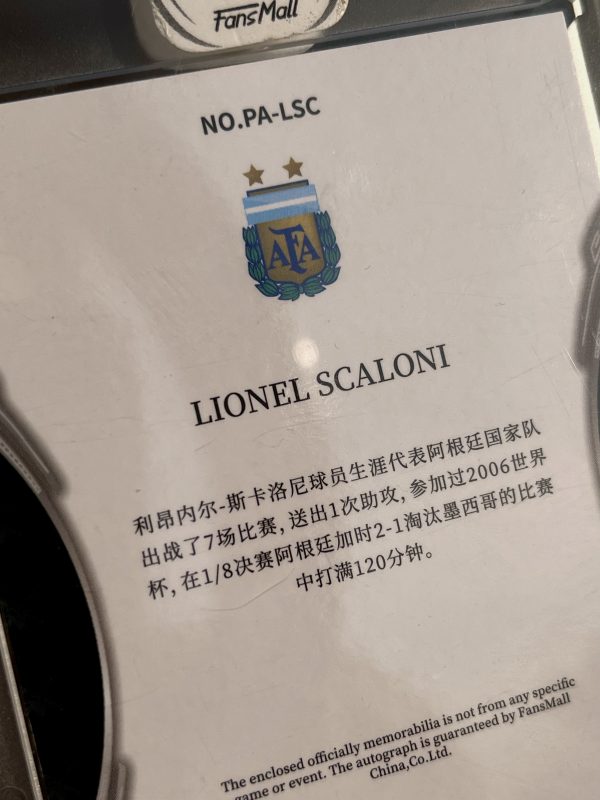 Lionel Scaloni2022 Fansmall Argentina Patch purple 11/36 Autógrafo - Imagen 3