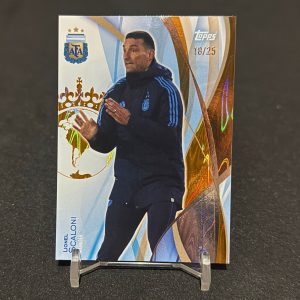 Topps Lineage Argentina 2024 – Lionel Scaloni /25 – Oro Legends Tribute