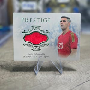 🔥 Emiliano "Dibu" Martínez – Futera Unique Prestige 2023 – Training Used Jersey – 16/17 🔥
