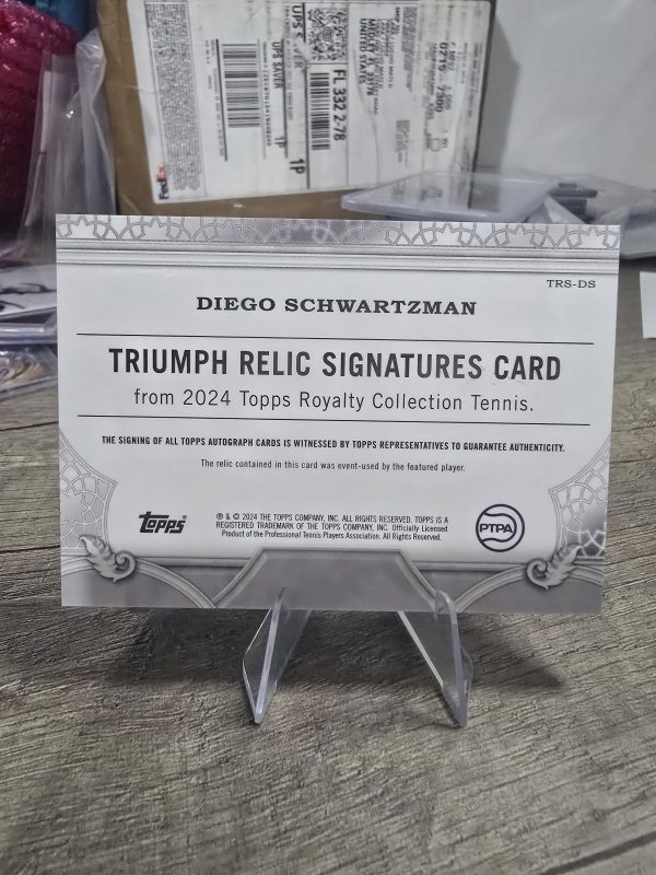 🏆 Topps Royalty Collection 2024 – Triumph Relic Signatures Diego Schwartzman 🏆 - Imagen 2